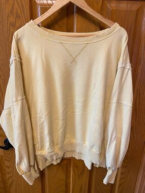 American Eagle Pale Yellow Oversized Sweatshirt